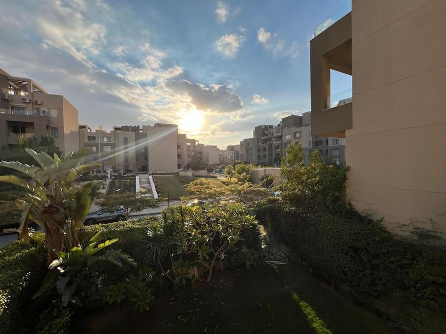 Wide Garden View 2br New