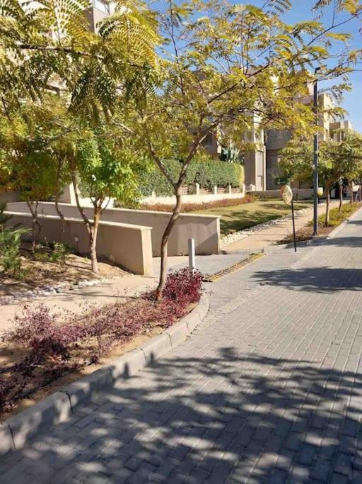 Apartment Wide Garden View 2br New