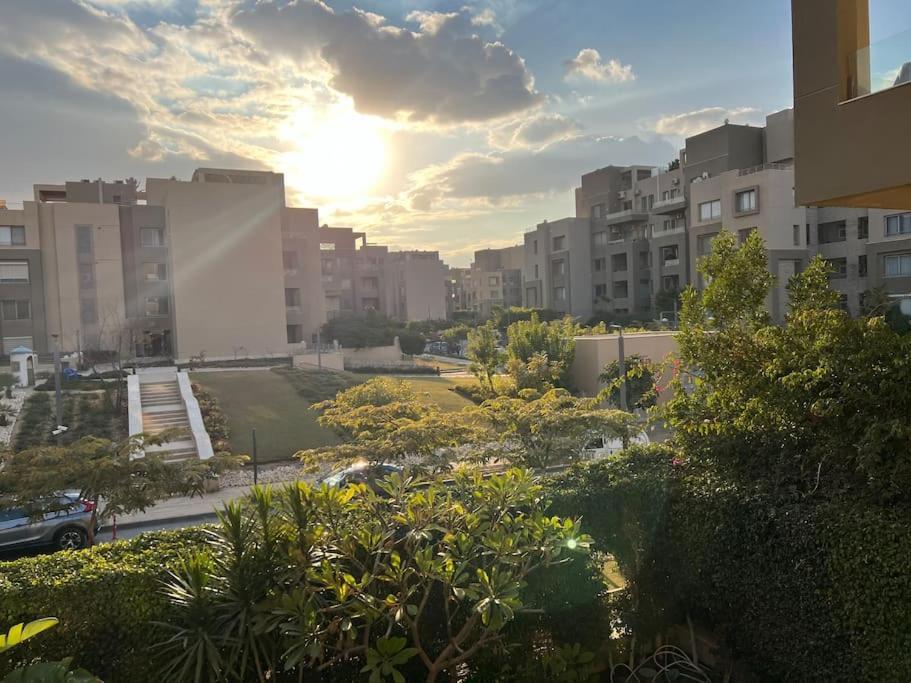 Wide Garden View 2br New *